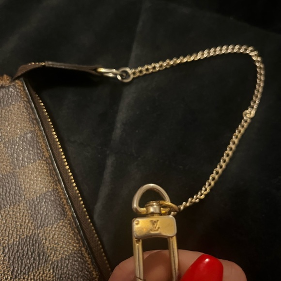 Authentic Louis Vuitton pochette - Picture 3 of 5